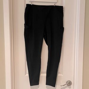 Torrid Black Wicking Active Legging w/ Pockets